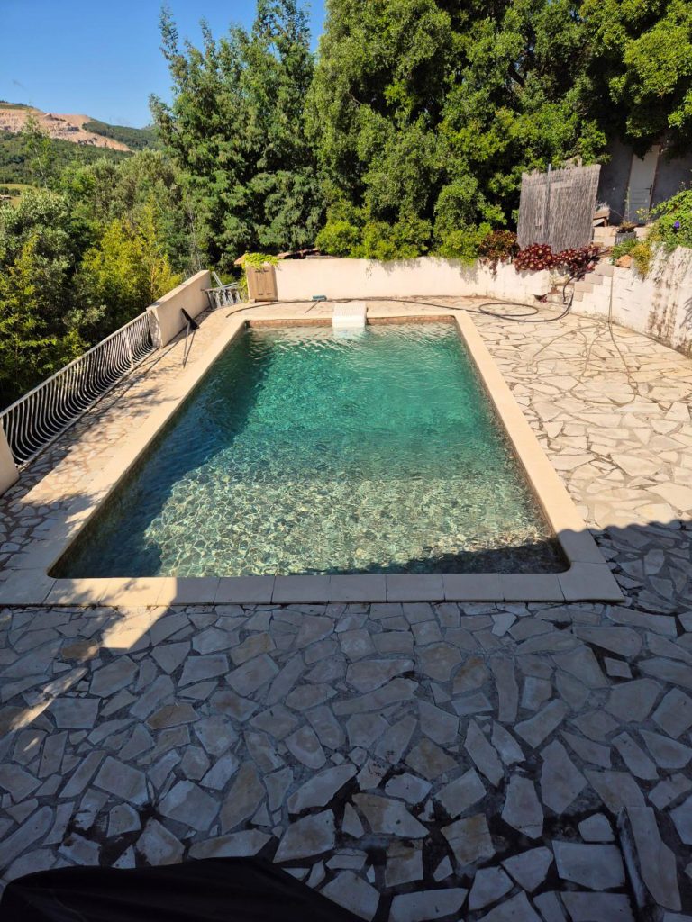 desjoyaux ajaccio piscine corse construction renovation liner membrane armee projet (83)